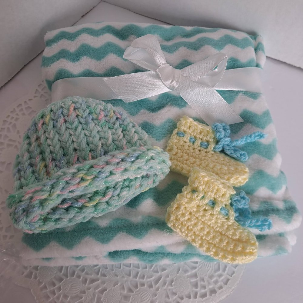 Newborn knitted cap booties Teal Yellow Boy Girl Gift SET